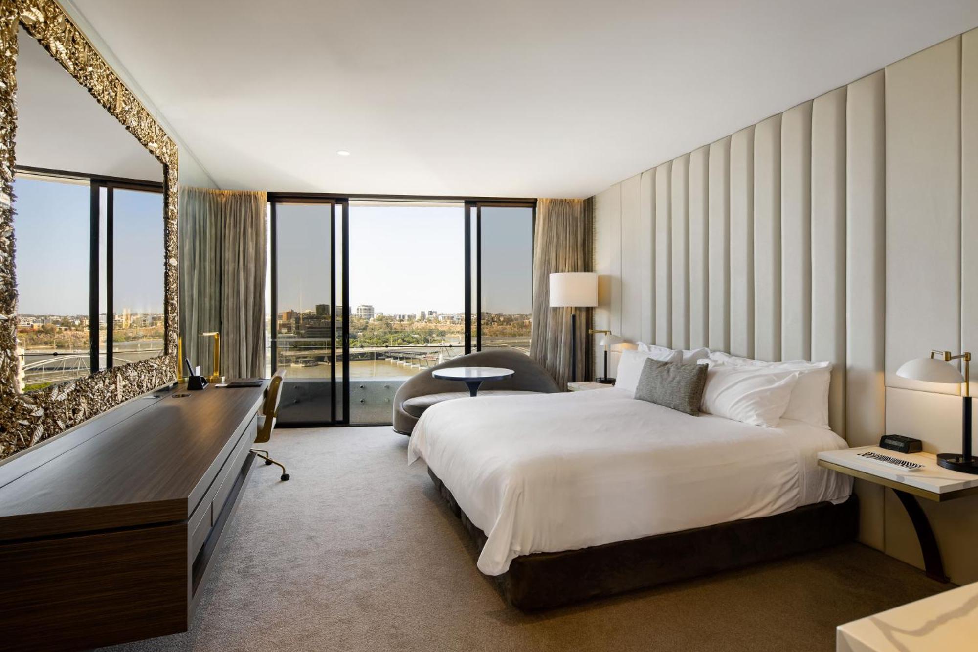 Emporium Hotel South Bank Brisbane Kültér fotó A guest room at the Westin