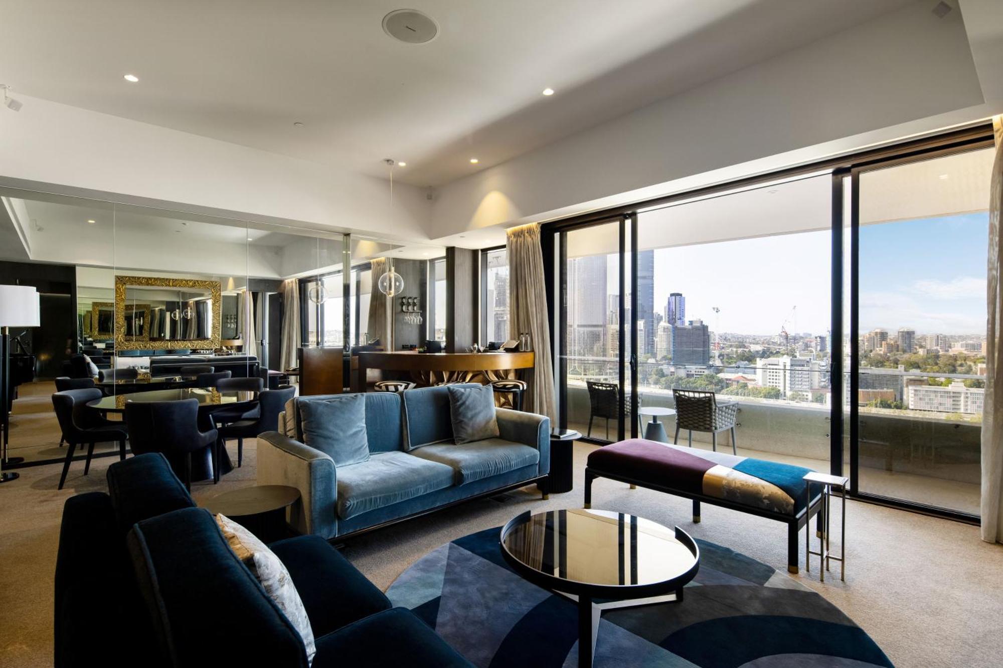 Emporium Hotel South Bank Brisbane Kültér fotó The living room of a three-bedroom apartment
